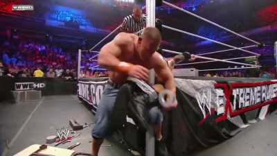 Remember when Cena tied Batista’s foot to the ring post to win a Last Man Standing match? 😭