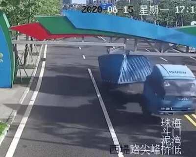 WCGW driving under low clearance