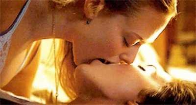 Love the fact that this scene exists between Megan Fox and Amanda Seyfried