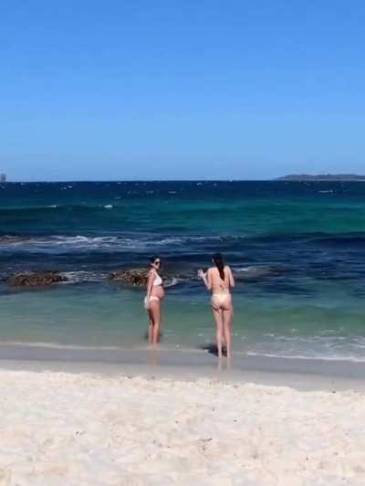 Bianca King x Rhian Ramos.