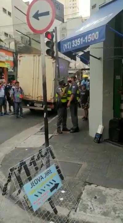 Show de preparo e equilíbrio da gloriosa PM paulista.