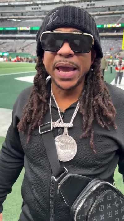 How many days Y'all think it's gon be before Max go see the Veneer man?