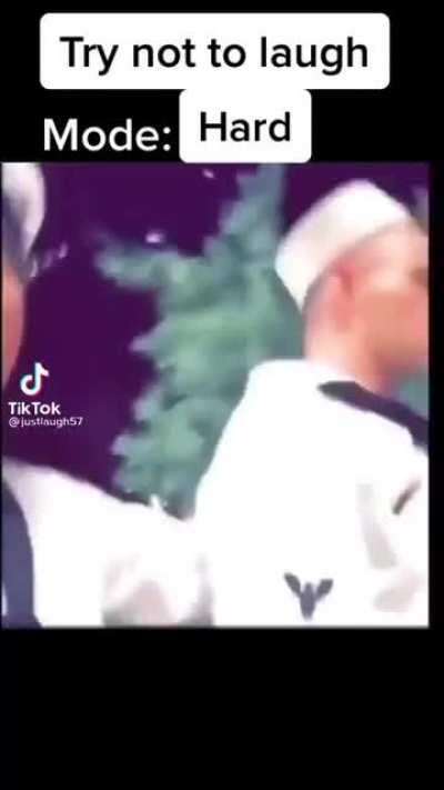 When your friend distracts you for a selfie but youre too drunk to keep track of your surroundings