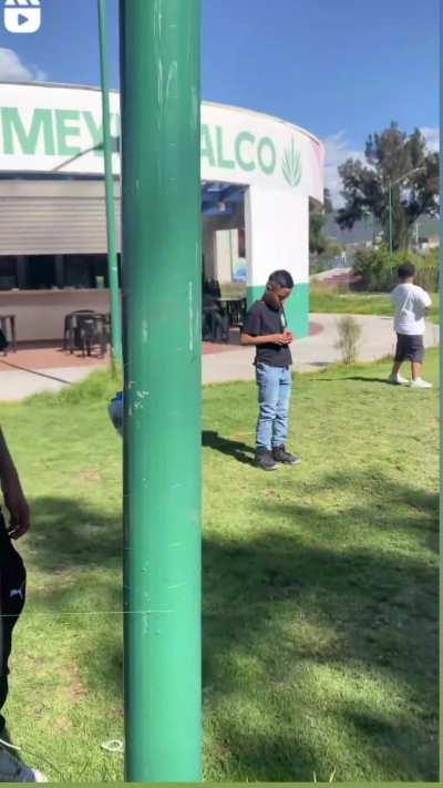 Fuerza centrifuga es como. . .