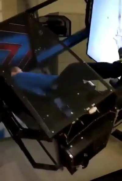 Imagina o Cellbit fazendo live dentro de um desses