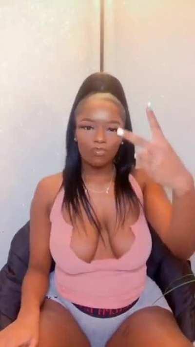 Brown-Tone, Sexy, Well-Known Woman.