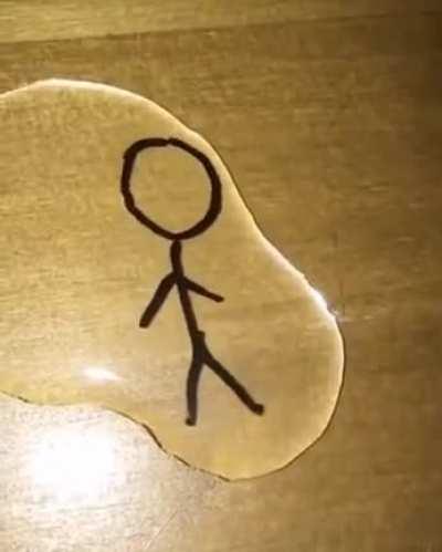 Dry-erase-marker-reacting-to-water