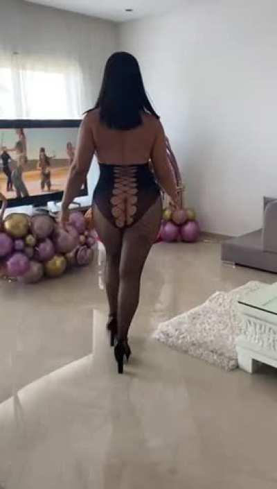 41 mom, Only react if you’d actually fuck my ass on the first date.