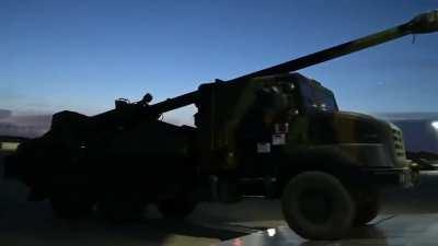 The Community Manager of Ukraine's MoD touched the hearts of the French people. We love him 🇫🇷💜 🇺🇦