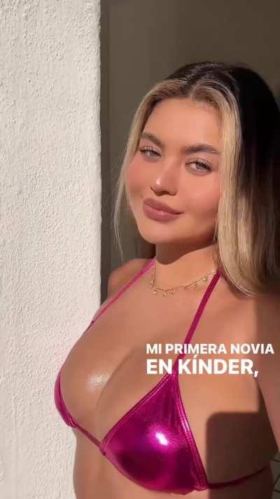 Sofia | pink bikini top