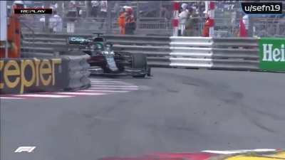 Hamilton wins his first WC!