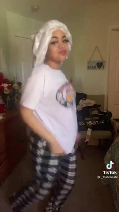 Latina thang bussin 🍑🥵