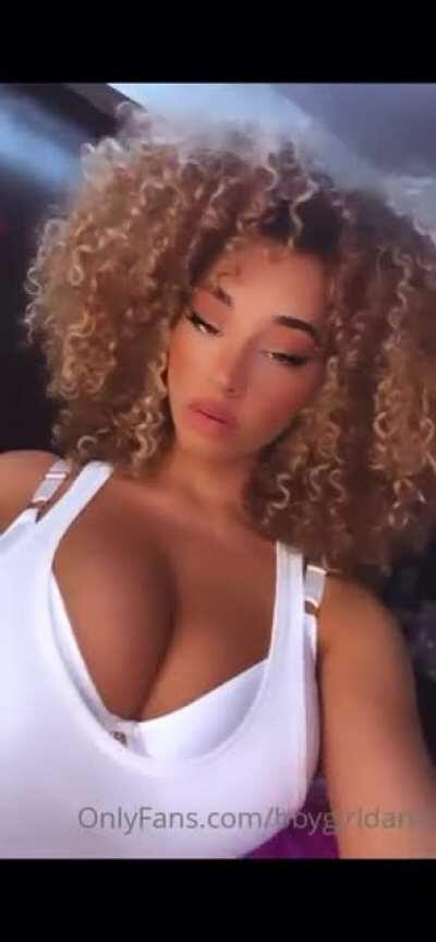 OF Post: “Hey” Happy Easter Boys 🐣