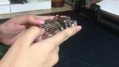 Since Christmas is already around the corner I decided to cover we wish you a merry Christmas on a 8 key kalimba. Enjoy!💗