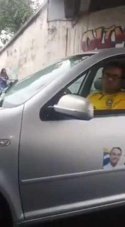 Pensando muito nisso...