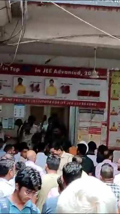 FIITJEE South delhi building sealed today