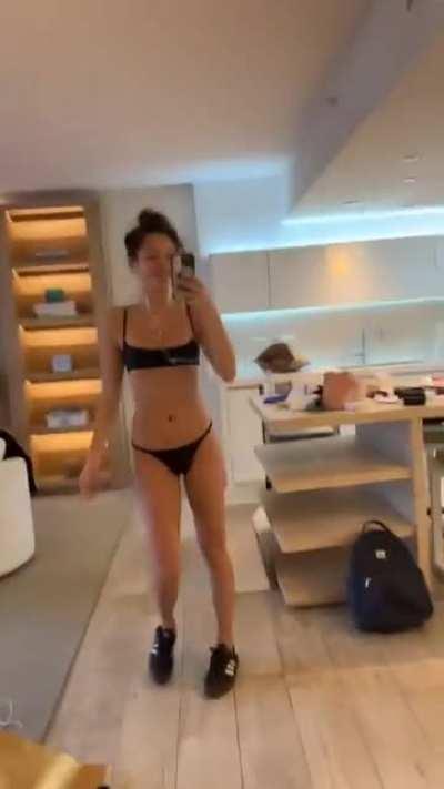 More bikini vids - Lily Chee