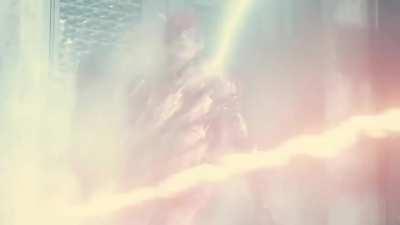 I absolutely adore this anime-like movements from DC movies and I have no idea why people don't use them more often to show fast characters.