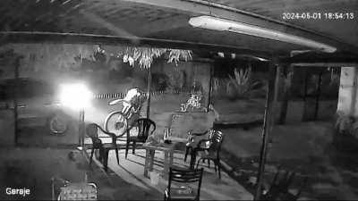 Let's hang out outside... during a thunderstorm (volume warning)