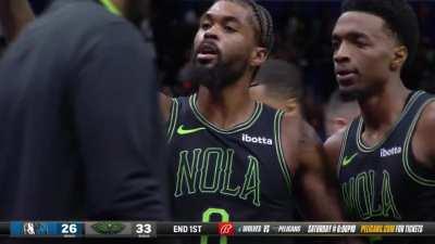 [Highlight] Naji Marshall three quarter court buzzer beater