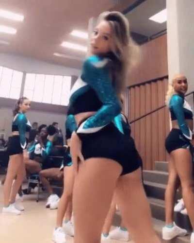 Sydney Sweeney makes me melt