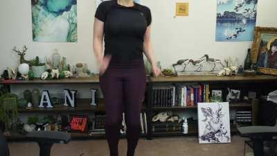 Surprised she hasn't given herself a black eye yet 😅