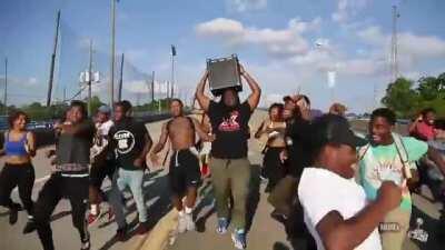 stfu, i'm listening to: Phoenix Wright Ace Attorney OST - Pressing Pursuit ~ Cornered