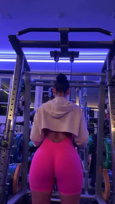 She’s back !🎀🏋️‍♀️!