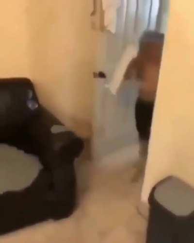 ADC mains coming to a team fight fed be like..