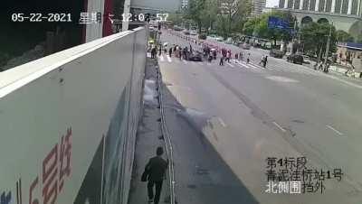 疯狂宇宙之泥头车来