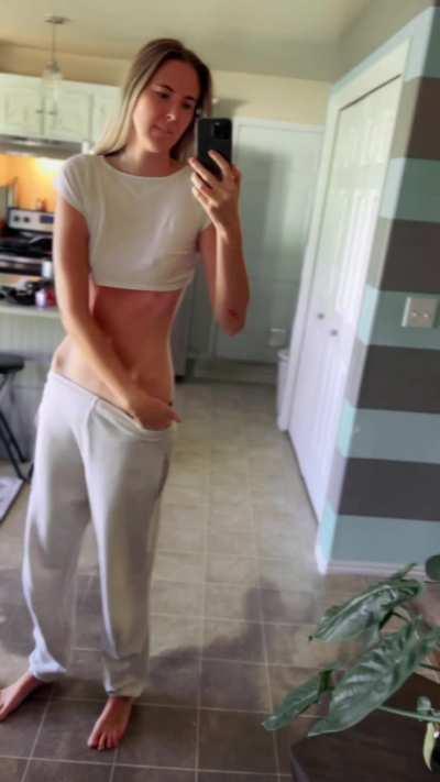 I[f] a 6’1 girl came at you like this, you’d have to put it up into your waistband 