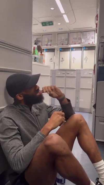 Former Bachelor contestant walks over 50 