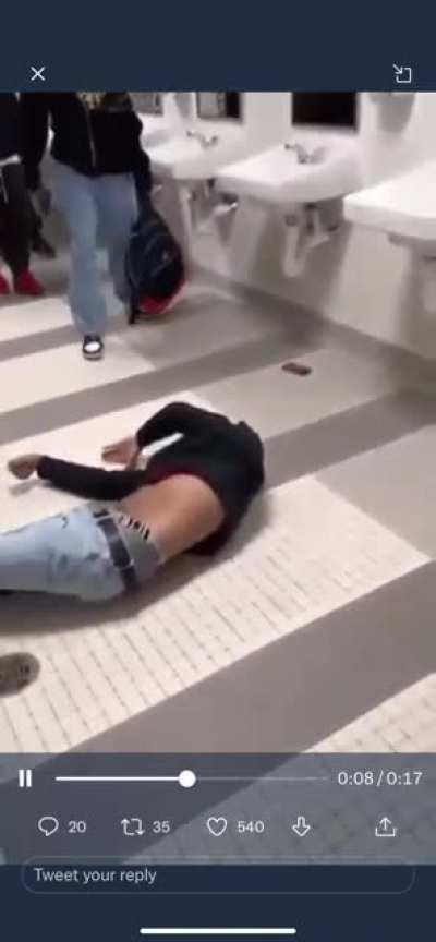 So people really be doing wwe in school now