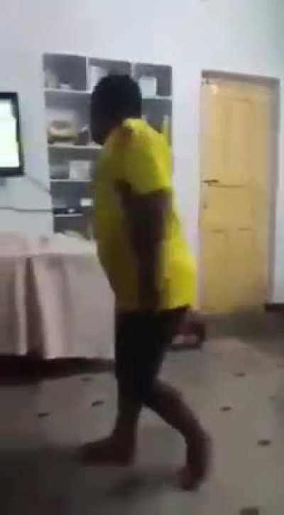 Fanbois after their tHaLaLaLa got out for a duck