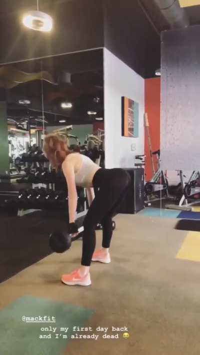 Madelaine Petsch yoga pants
