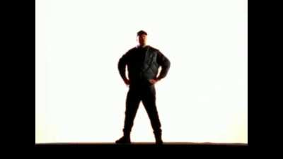 Tomkočka nemá rád policii