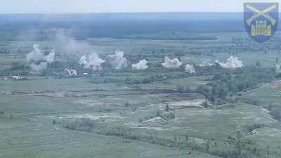 A video from the 23th Battalion shows how Russian forces were targeted at Tors'ke [west of Kreminna]. The footage is 3 days old but it can be assumed the area is at least contested. This mean the zone of Russia control / gray zone towards Tors'ke is expan