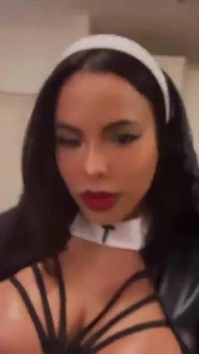 Sexy slutty nun 👀😍