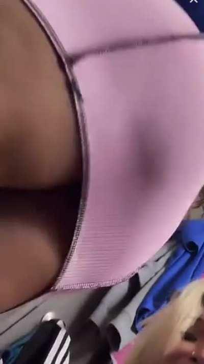 Bi@nc@L@tin@ clappin for the live 👏🏾