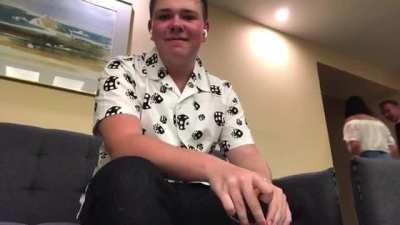 Twitch streamer gets laughed at in public