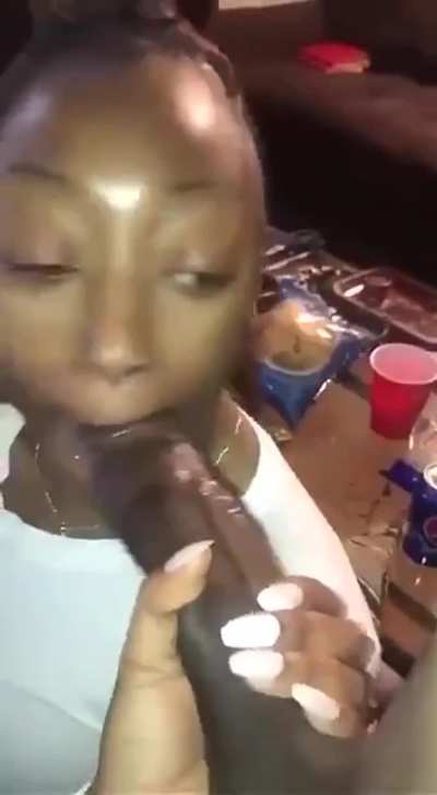 Ol' tangle eyed hoe hungry