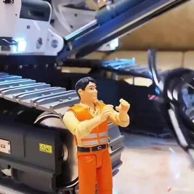 Fully functional mini excavator