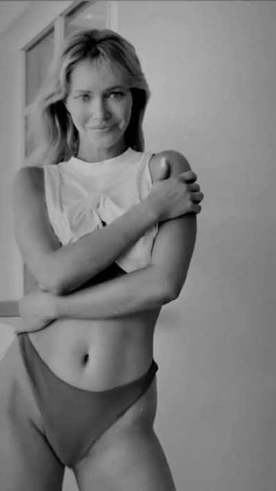 Kourtney Kellar (@Kourtney_Kellar) [Instagram]