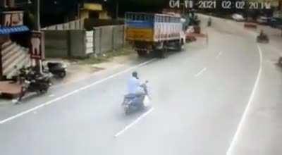 A father-son duo was killed and three others were injured when a bag of country fireworks they were carrying in their motorcycle exploded accidentally at Kottakuppam town ,Tamil Nadu,India on Thursday afternoon. 4/11/2021 (4th November).