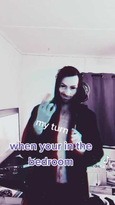 TAKE ME TO THE SAC DADDY 😜🤪