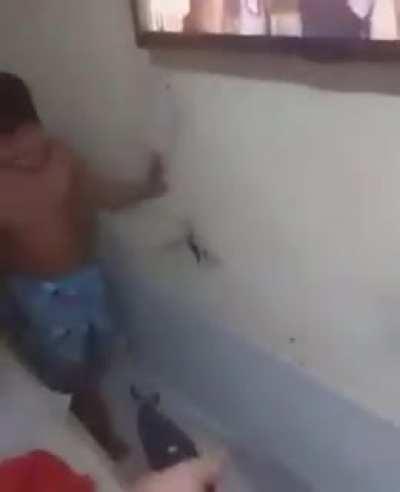 Tia carlaaaaaaaaaaaa!