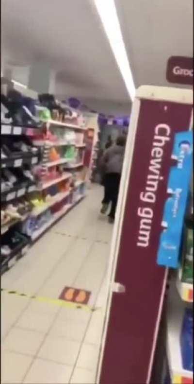 Homie wasn’t letting them take his partner without a fight