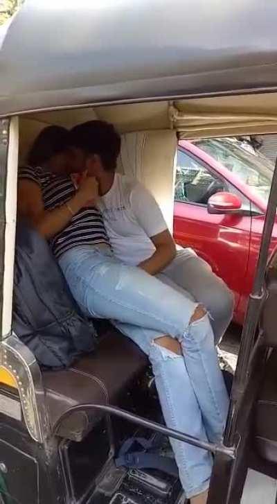 Sex in auto in public