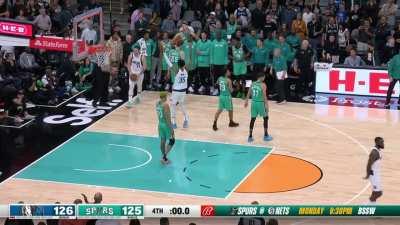 [Highlight] Luka lets out a grin after having mastered the art of missing FTs to close the game