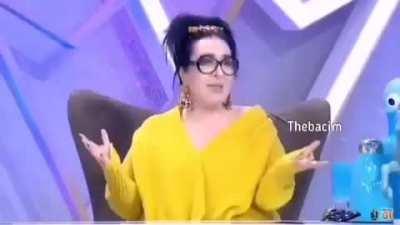 beyler şu an new'in içinden bulunduğu durumdan son derece rahatsızlık duyuyorum. bizim sikimizin de bir canı/bir kapasitesi var aq